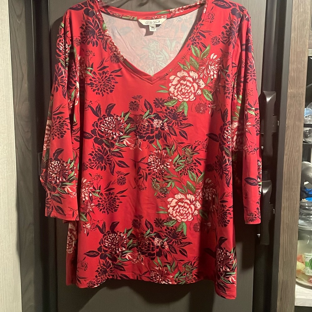Floral V-Neck Red Top